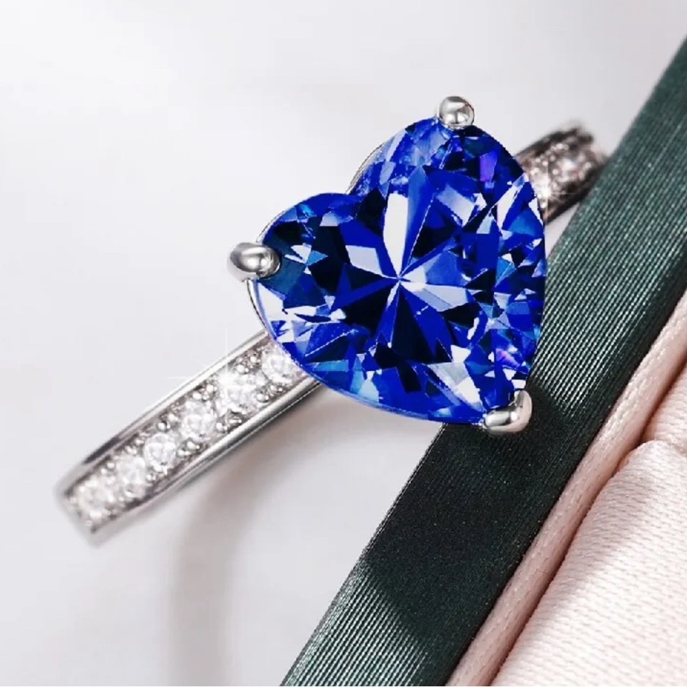 WEDDDING RING SET - Picture 3 of 3